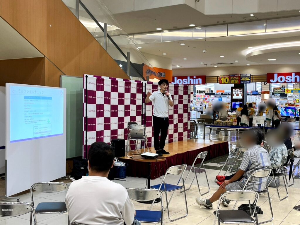 大垣市で理学療法士が行うオーラルフレイル（お口の衰え）の講座の様子